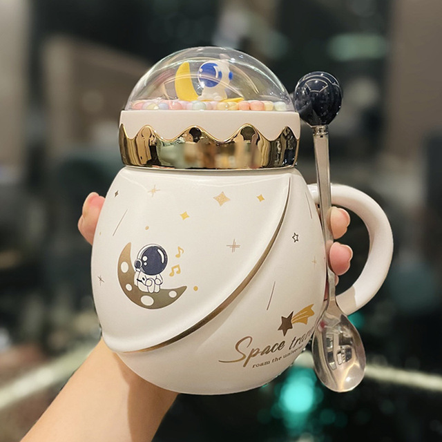 Taza diseño Kawaii de Astronauta